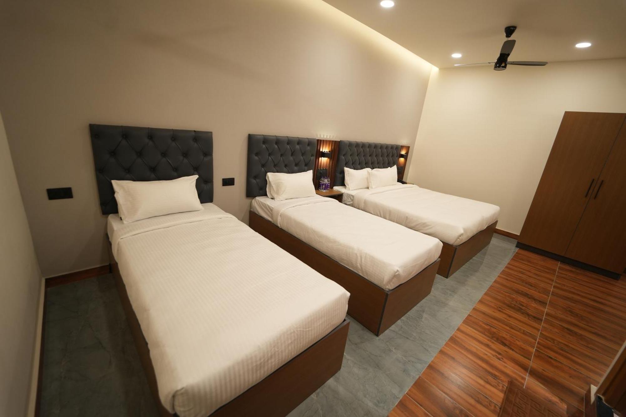 The Continental Inn & Suites Mysore Ngoại thất bức ảnh