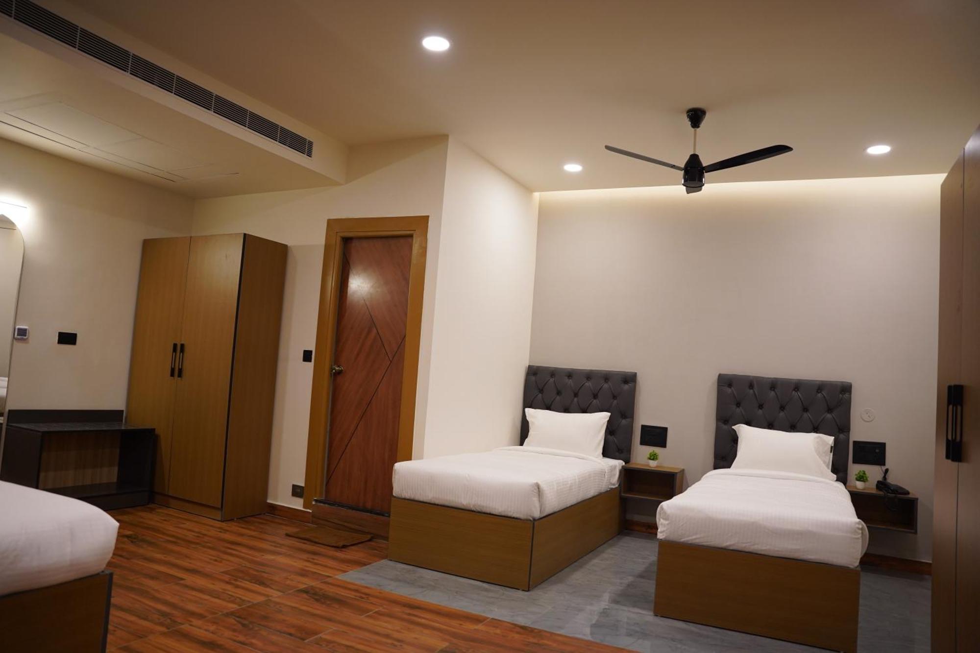 The Continental Inn & Suites Mysore Ngoại thất bức ảnh